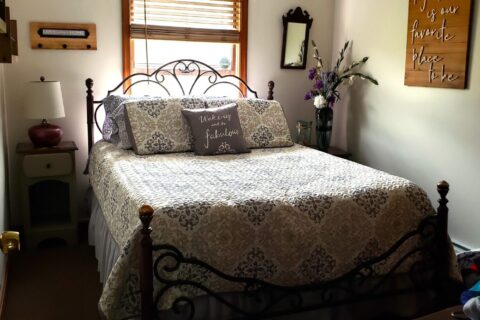 Made bed services image